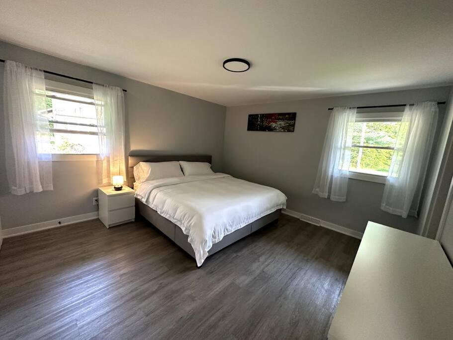 Hot tube/Large Yard 20min to beach! photo 2