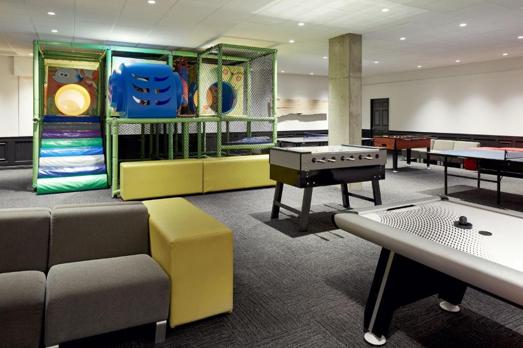 Delta Hotels by Marriott Mont Sainte-Anne, Resort & Convention Center photo 2