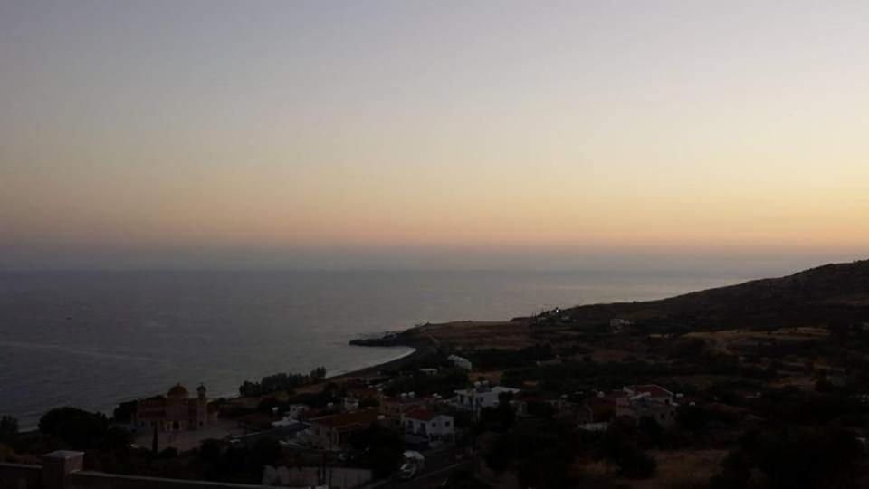 Aretis sea view house photo 3