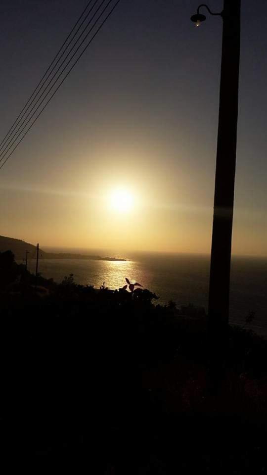 Aretis sea view house photo 1