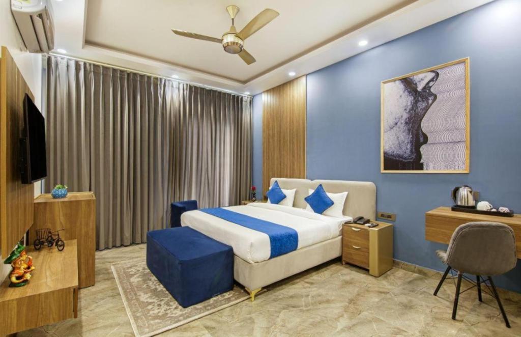 The Embassy Inn photo 1