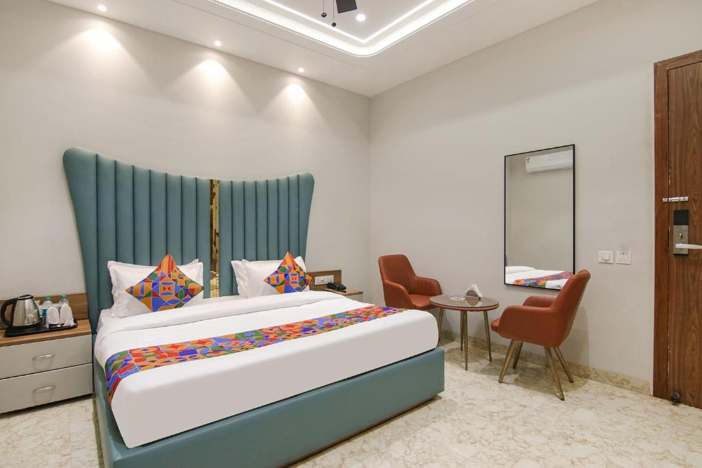 FabHotel Prime Royal Court photo 2