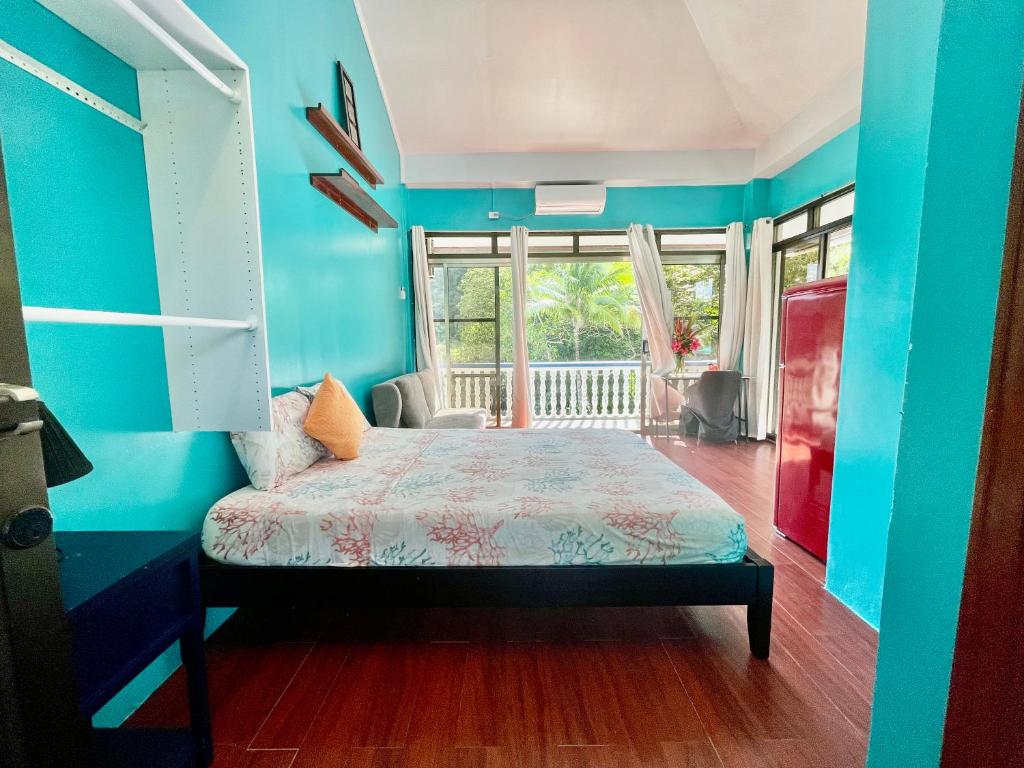 Ngermid Oasis - Studio W/ Kitchenette & Pool View photo 1