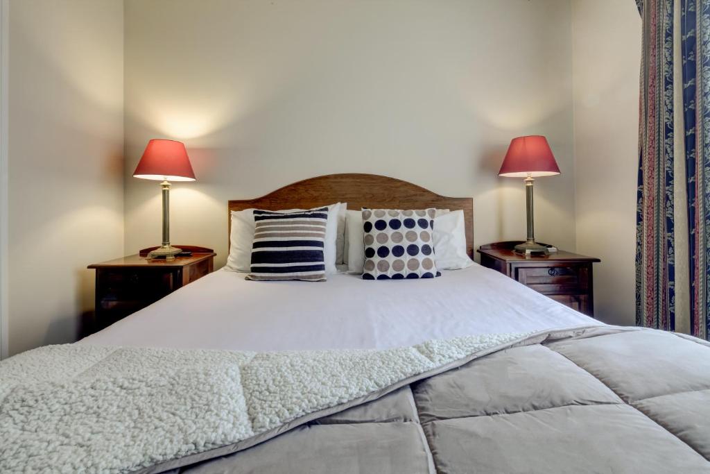 Ashmont Motel and Apartments Room Type - Queen Room