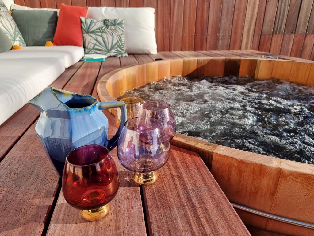 La villa M Vannes, villa les pieds dans l'eau sur le port, avec grand jacuzzi photo 3