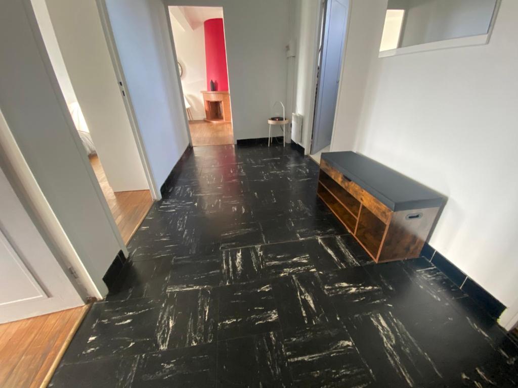 Fabuleux T3 de 85 m2, situé au calme avec grand parking gratuit privé ,Fibre wifi photo 1