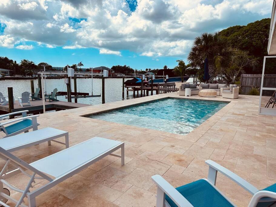Awesome Waterfront Villa with new private pool image
