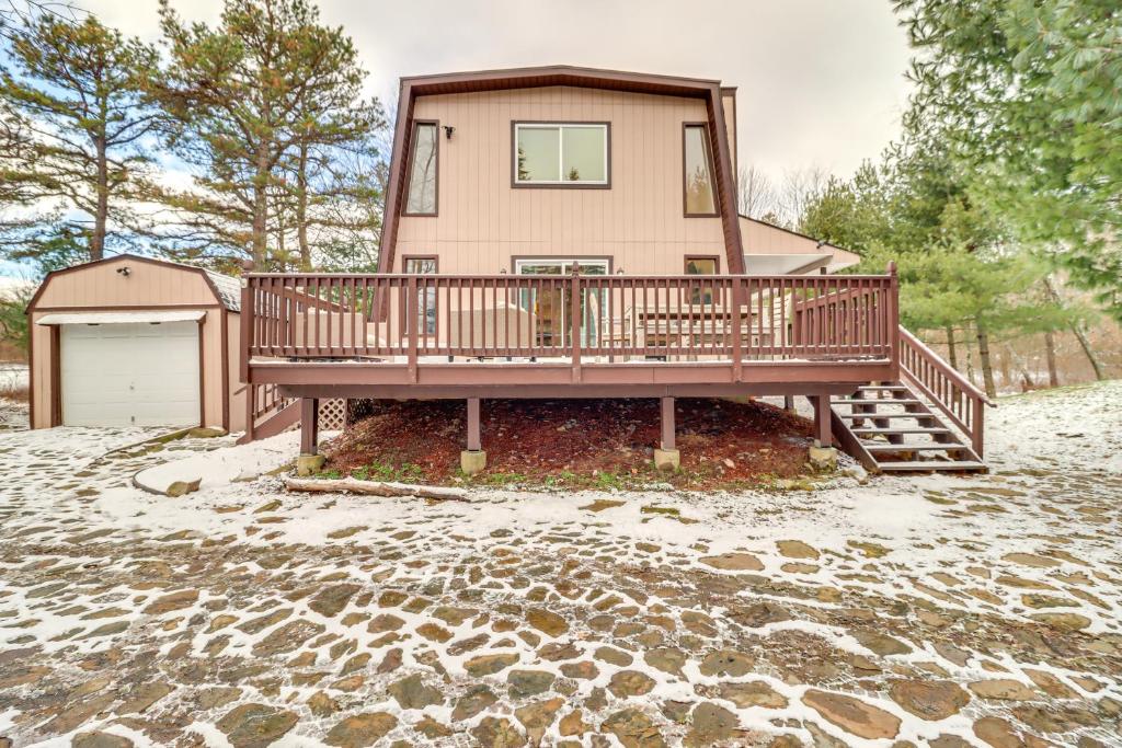 Family Home in Long Pond with Fire Pit and Lake Access