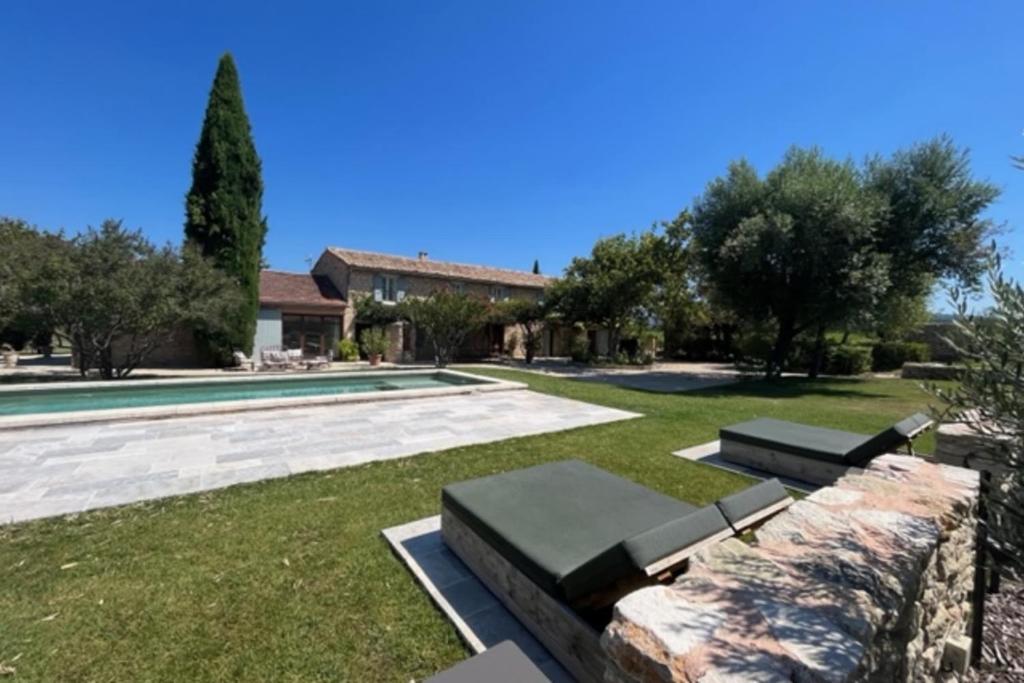 La Pergoline - Large renovated farmhouse with pool Luberon photo 3