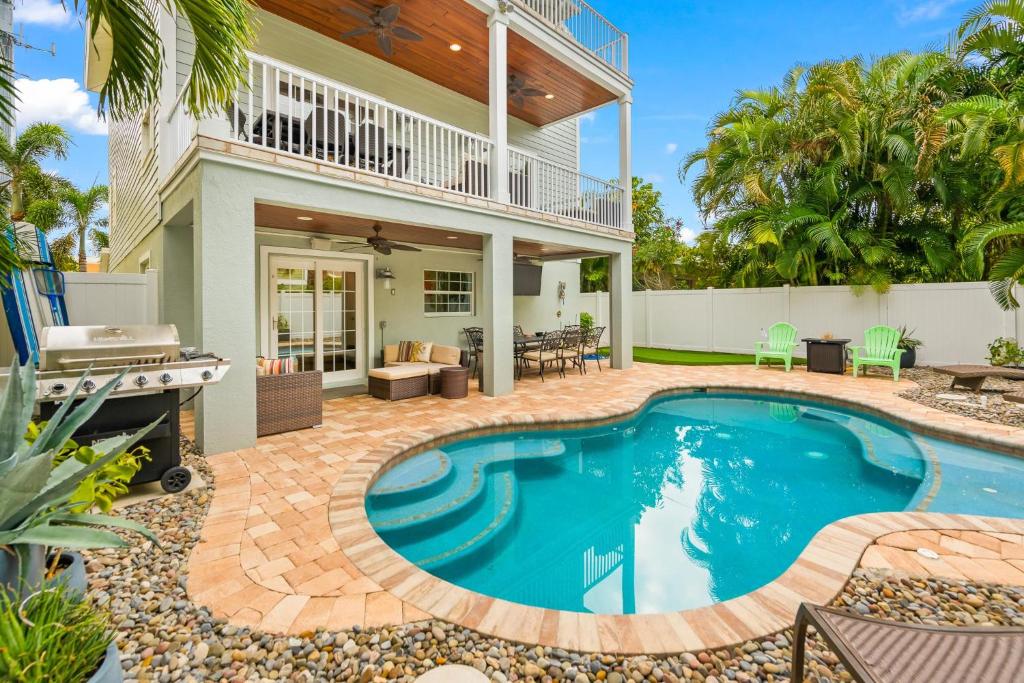 Key Lime Beach House image