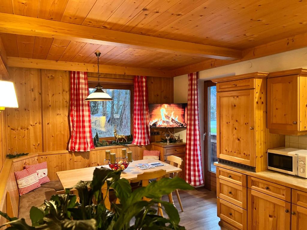 Ferienwohnung Platzhirsch Panorama View Balkon, Gartensauna, Garten, Grillplatz photo 4