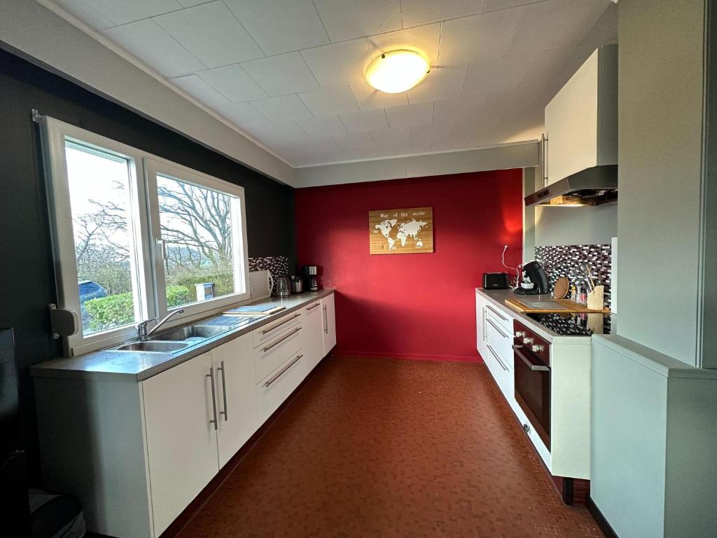 Cosy holiday home in Andenne in a charming neighbourhood photo 4