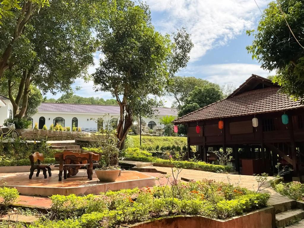 Santori Villa Soc Son - Venue Travel