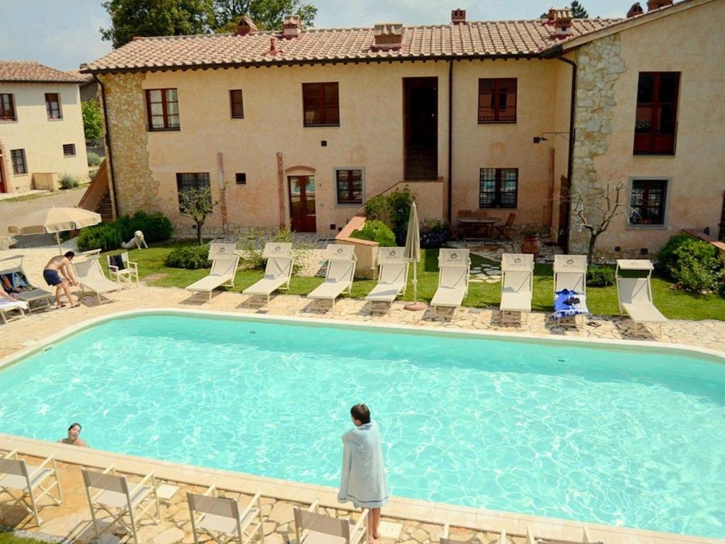 Nice apartment in Gambassi Terme with shared pool photo 1