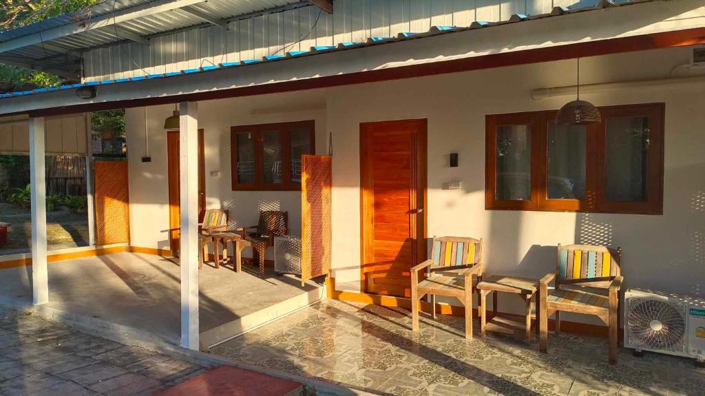 The Monkey Resort Donheang Room Type - Queen Room with Balcony
