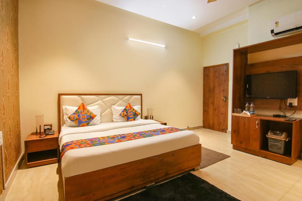 FabHotel K9 Regency