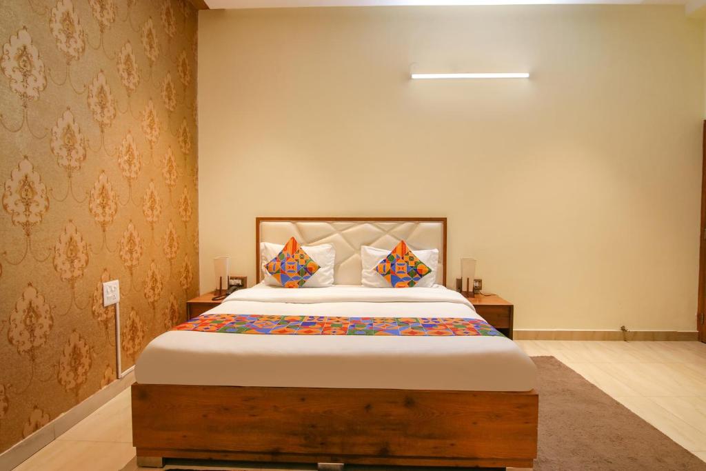FabHotel K9 Regency photo 1