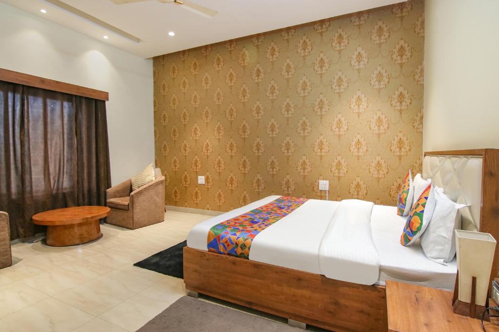 FabHotel K9 Regency photo 4