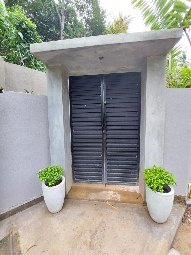 Sudu Guest photo 1