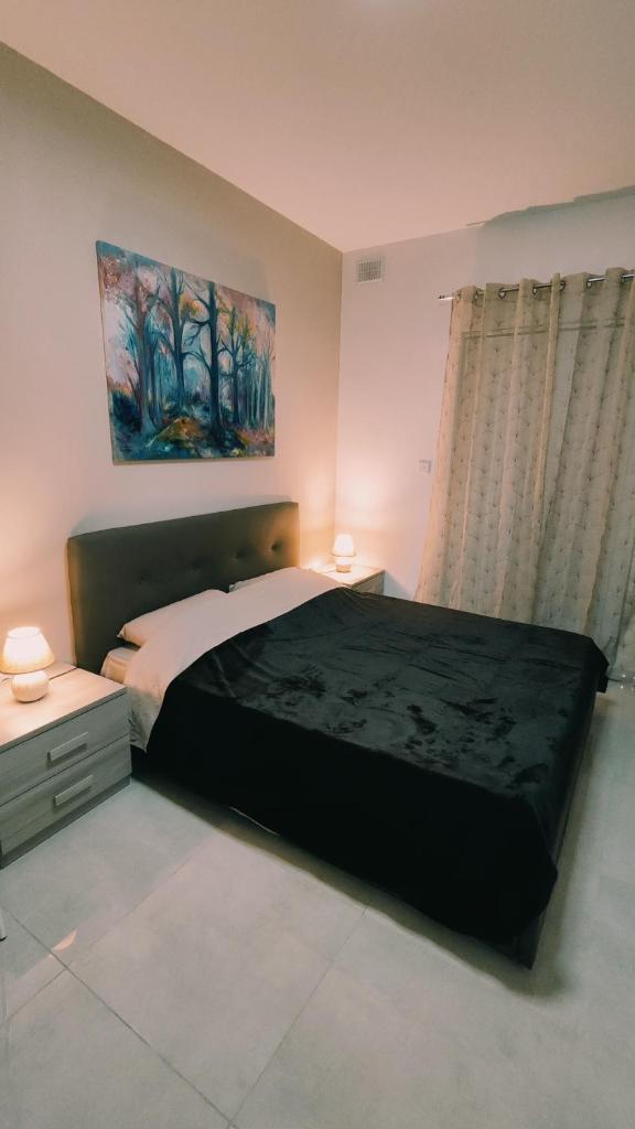 Fairwinds - Double Room with Ensuite - Luqa Airport - Self Check In & Out available photo 4