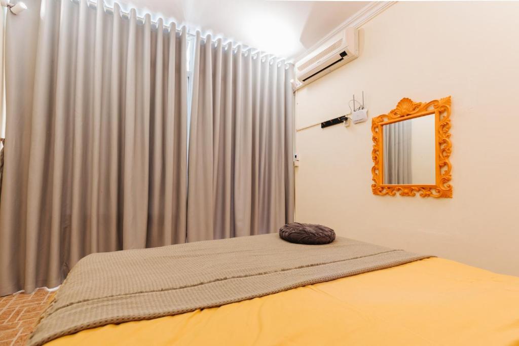 Near the train line,old Quarter, BBQ large terrace