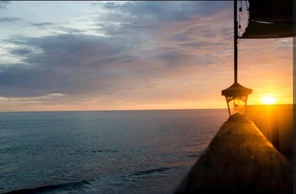 Warm sunset, Loft by the sea photo 4