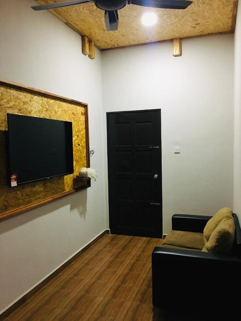The Pines House @ PCB (home stay) photo 2