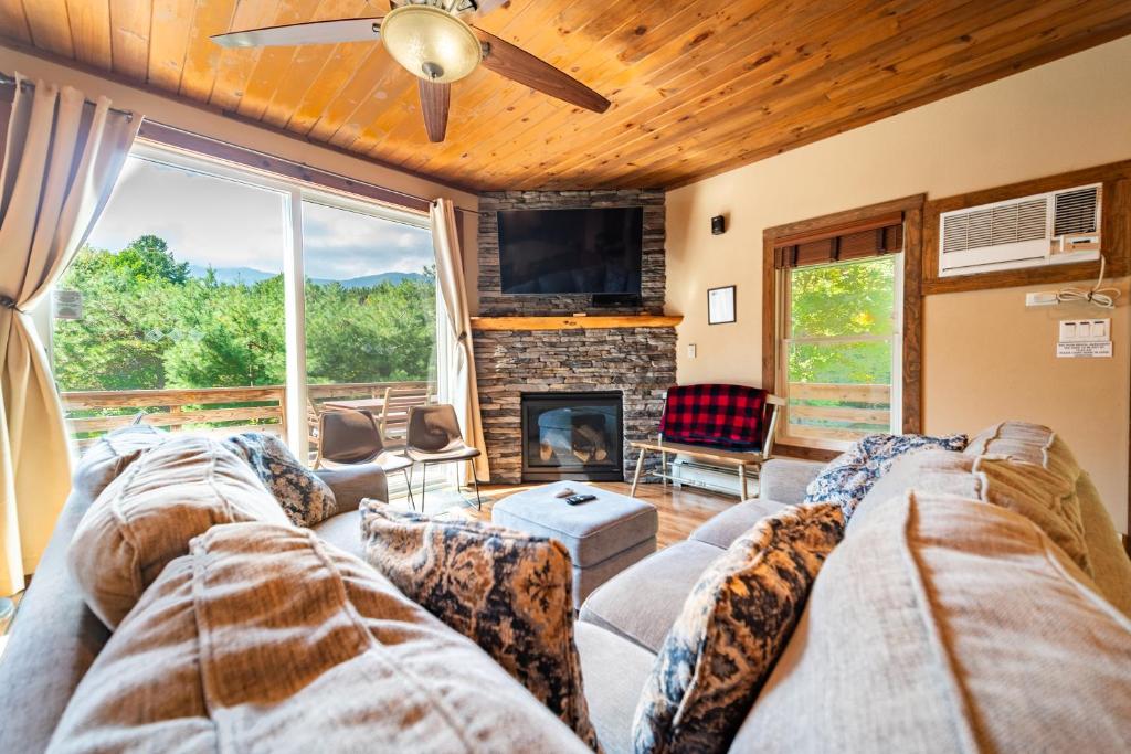 Whiteface Mountain Chalet photo 3
