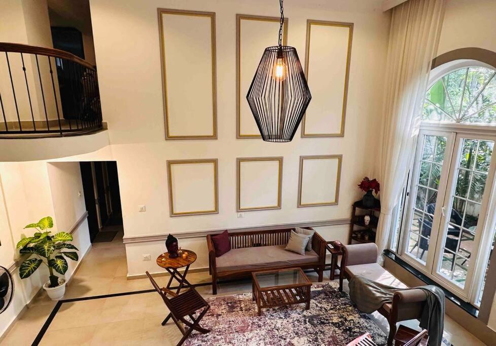 “Tranquil 3BHK Condo Retreat - TUDOR HOUSE” photo 3