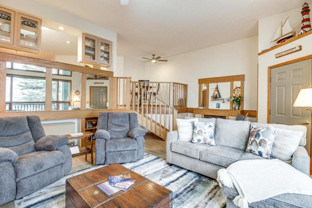 Lakefront Tofte Townhome with Deck and Views! photo 4