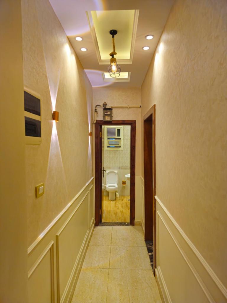 3rd floor luxury apartment-families only photo 4