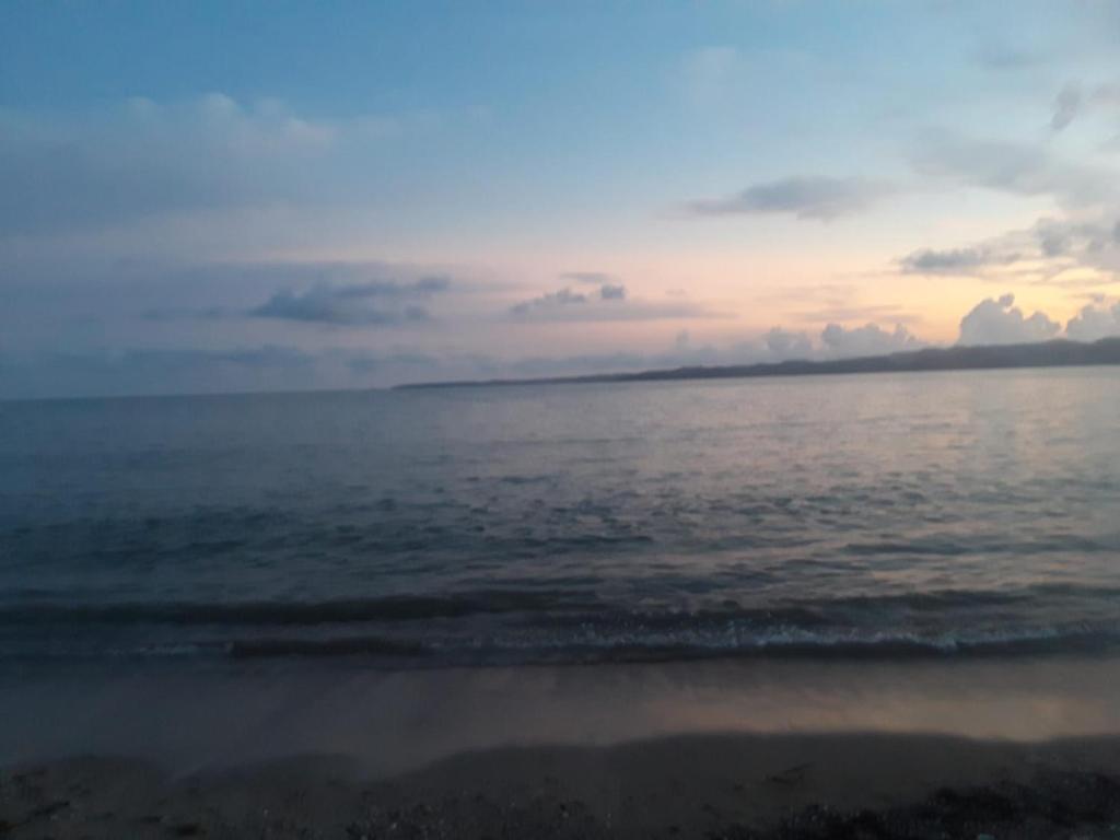 Ocean Breeze Hotel & Restaurant photo 3