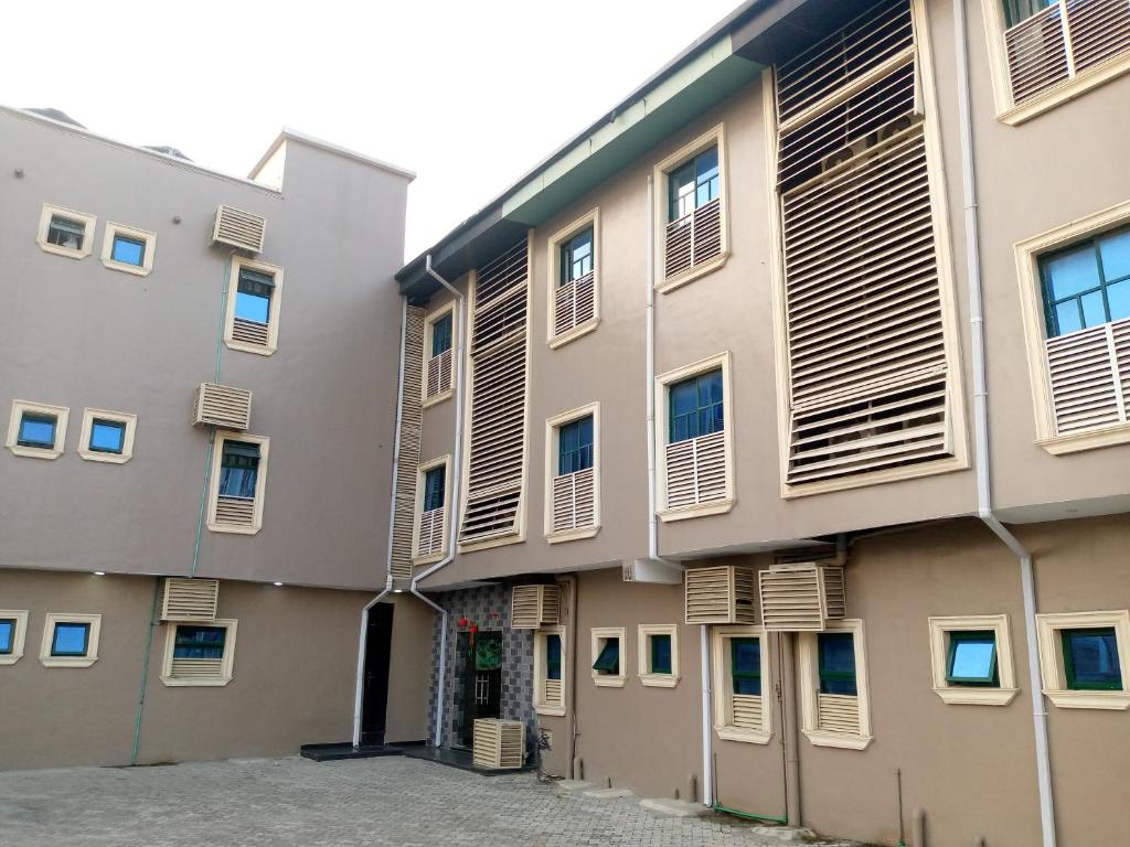 Exclusive mansion lekki phase 1
