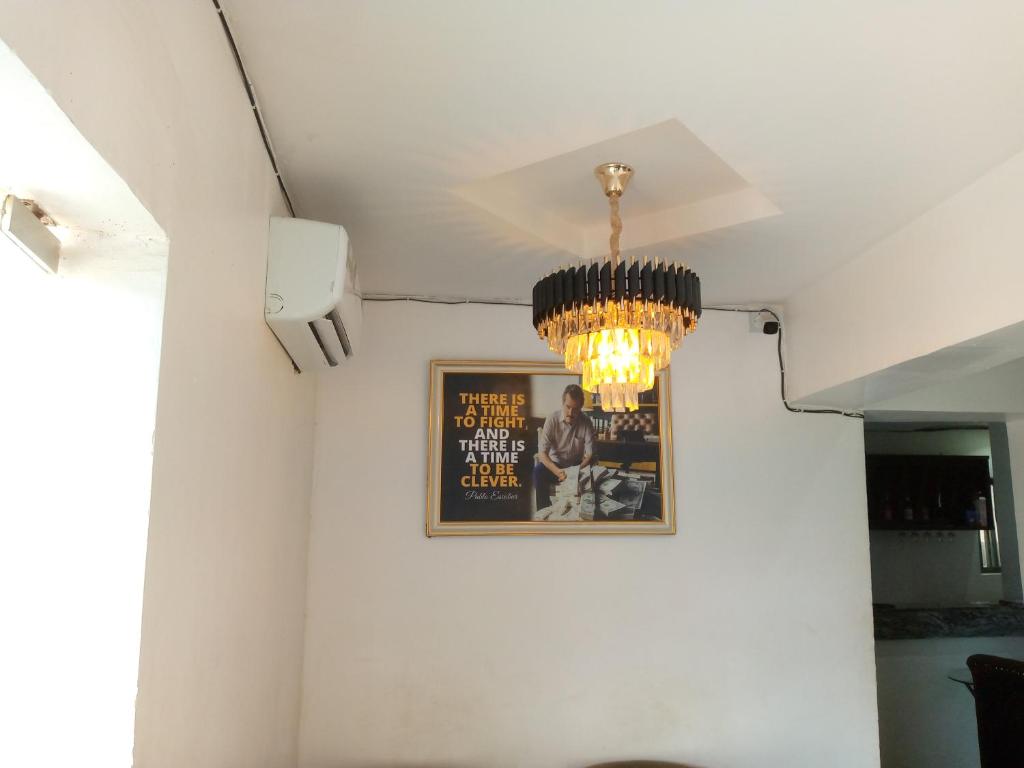 Exclusive mansion lekki phase 1 photo 1