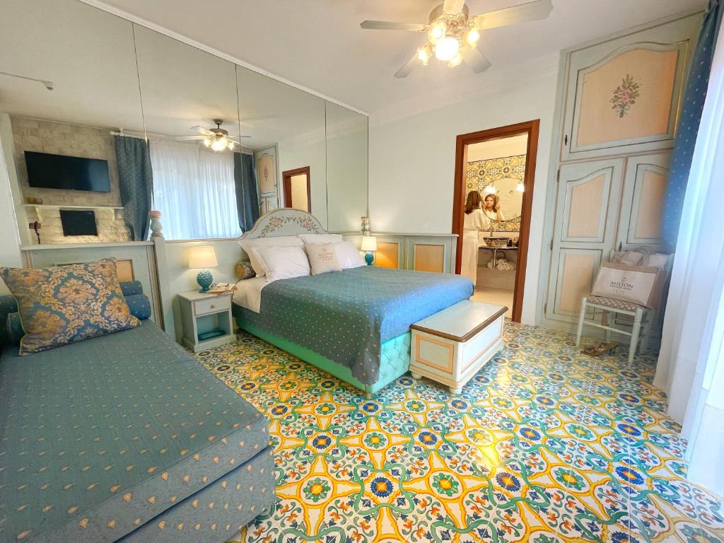 Milton Boutique Hotel - Tap to explore photos