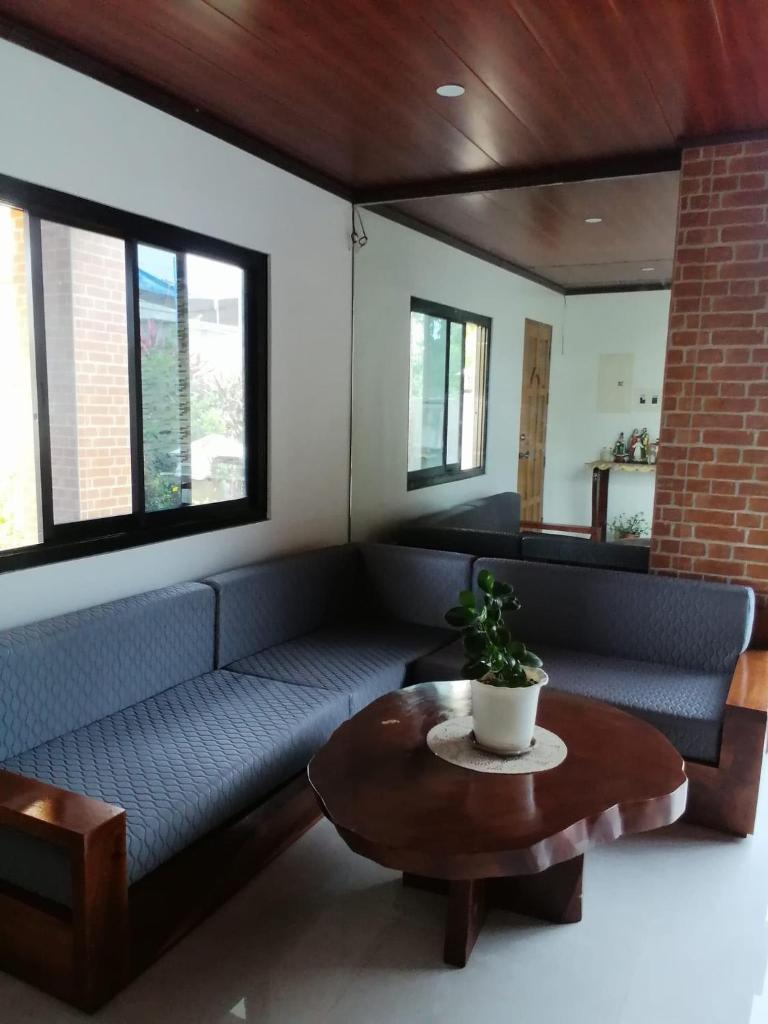 Bohol villa photo 2