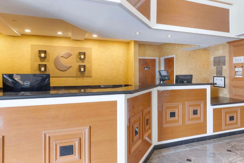 Comfort Suites Oceanside Camp Pendleton Area photo 4