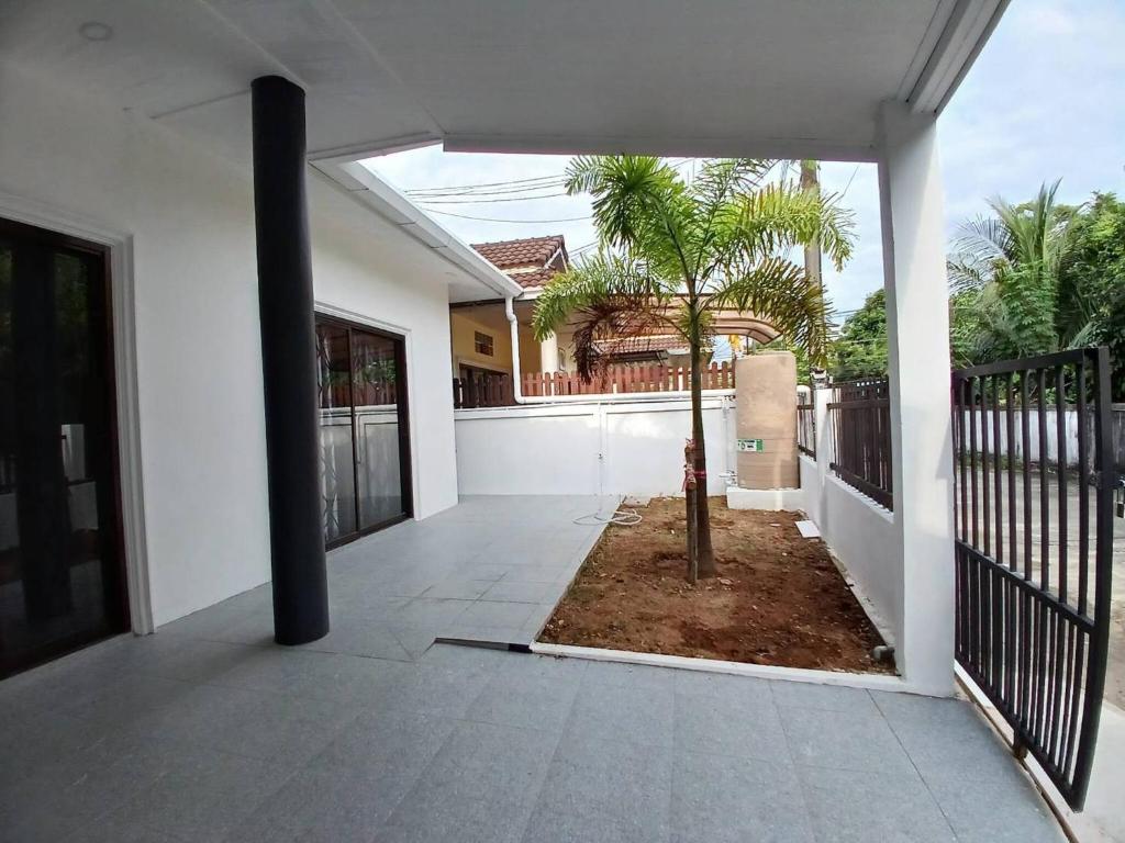 White House With 2br1bath Near Kathu Water Fall photo 3