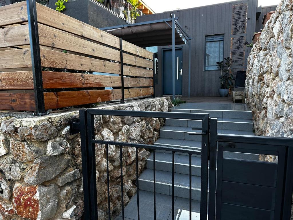 Gilboa cliffs- Royal mountain villa photo 1