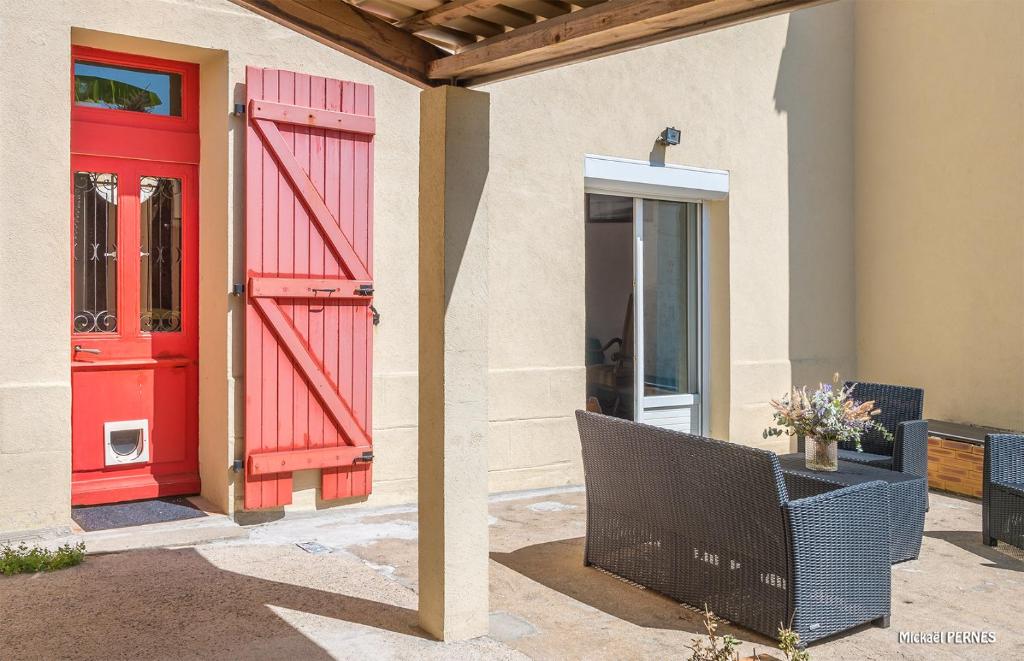 RÉF 398 HENNEBONT maison de ville de caractère avec jardinet et patio photo 4
