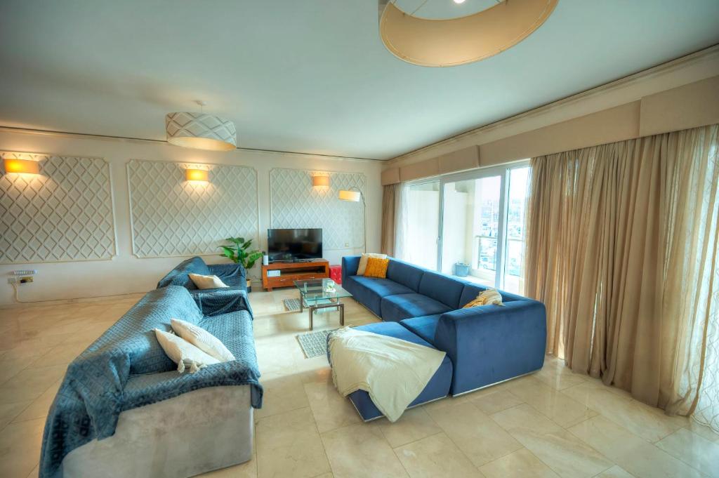 Spacious Seafront 3bedrooms, seaview balcony GOTAX1-1 photo 2