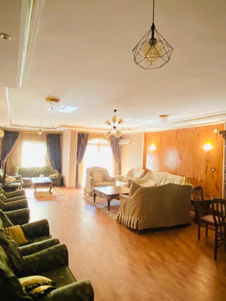 luxurious apartment photo 1