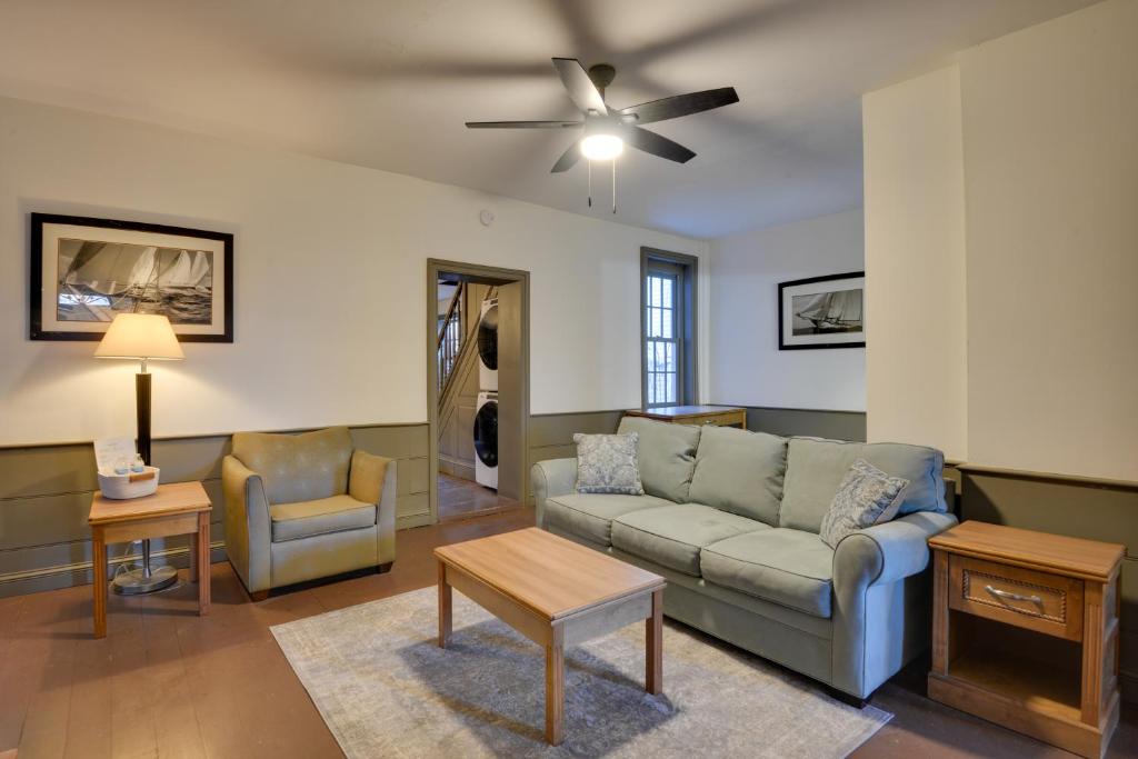 Central Lake Ontario Apartment, Walk to Town! photo 4
