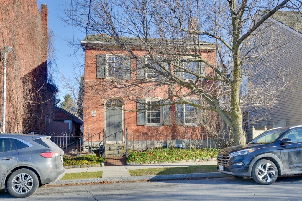 Sackets Harbor Apartment, Walk to Lake Ontario!