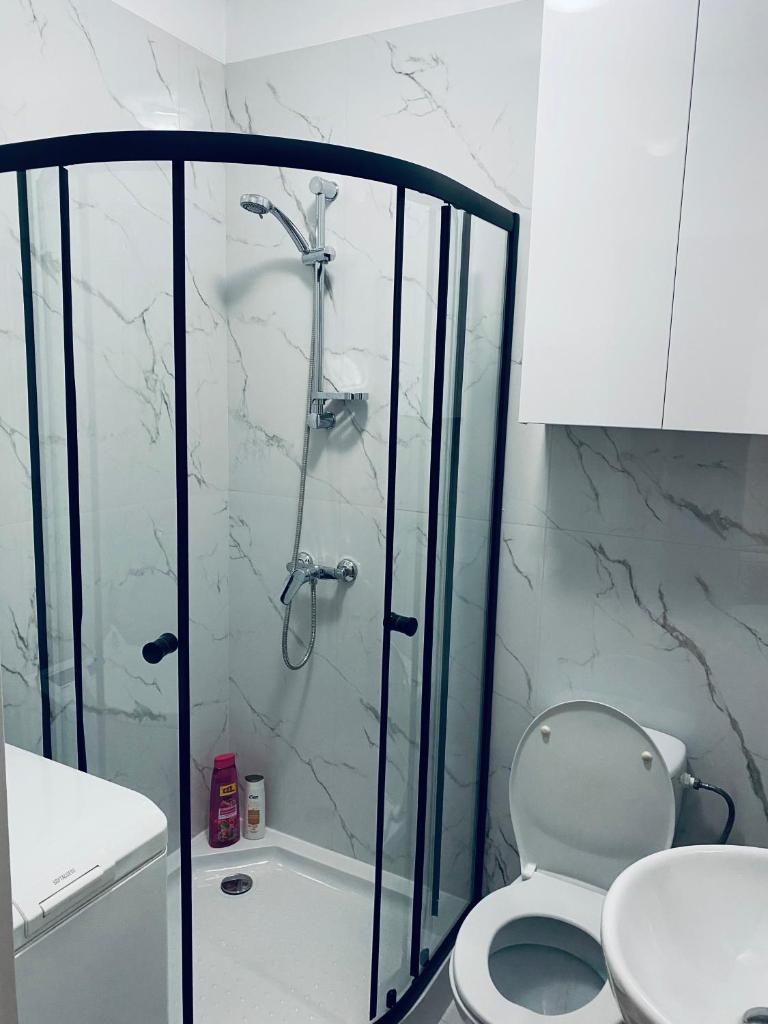 ClickTheFlat Karmelicka Apart Rooms - Tap to explore photos