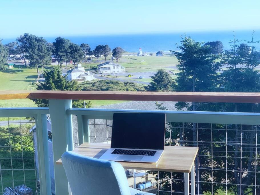 Shelter Cove Brand New Beautiful Ocean View Home photo 1