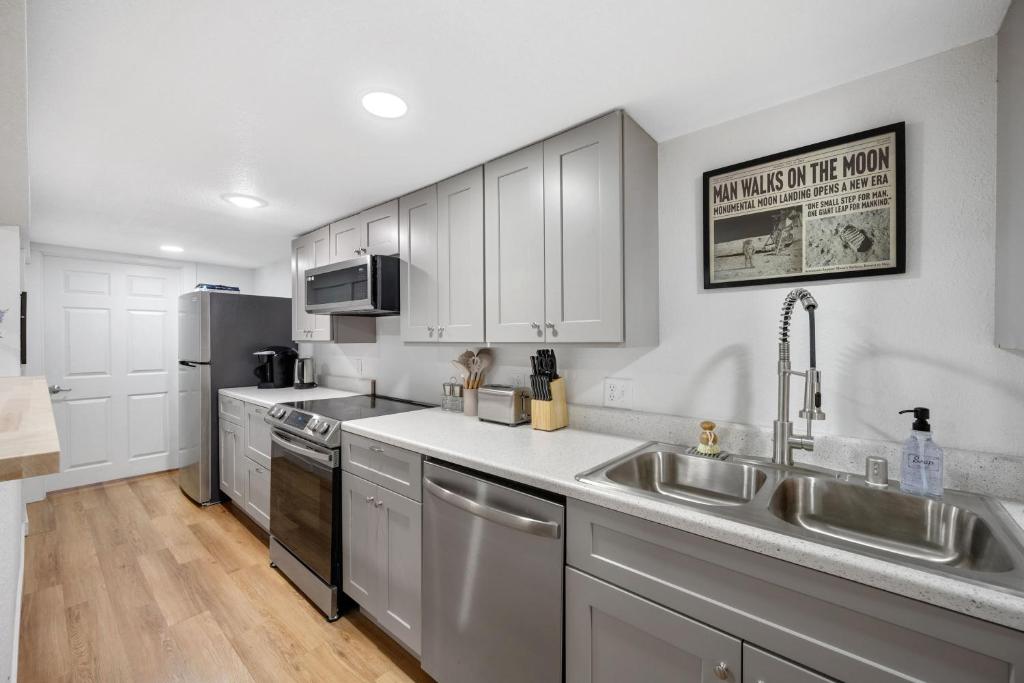 Beautiful Work Stay Retreat in Pueblo Near Downtown photo 4