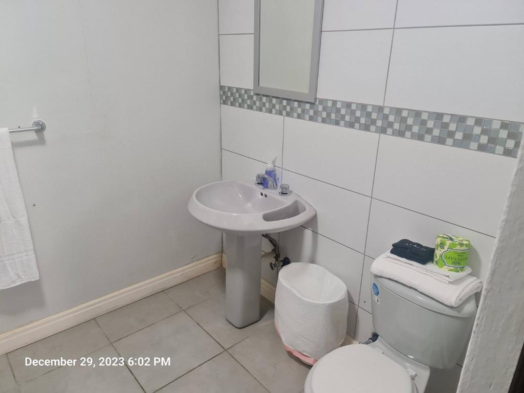 Sandcastle Beach Apartments photo 1