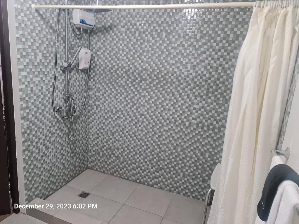 Sandcastle Beach Apartments photo 3