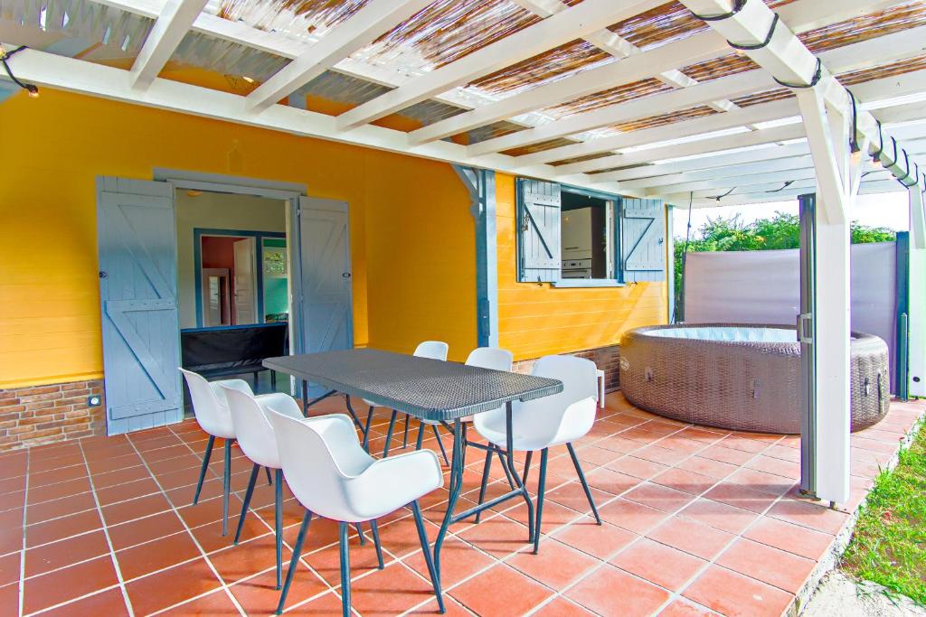 Bungalow avec jacuzzi et Évènements autorisés photo 1